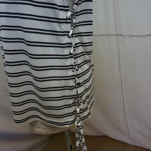 Jack by BB Dakota lace up side tank large - Picture 8 of 8